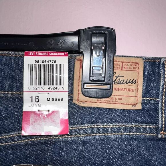 Levi Strauss NWT mid rise bootcut jeans size 16 long - Picture 6 of 6